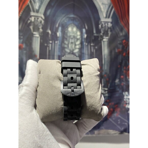 Invicta Men’s Watch With Box And Papers - Picture 4 of 8